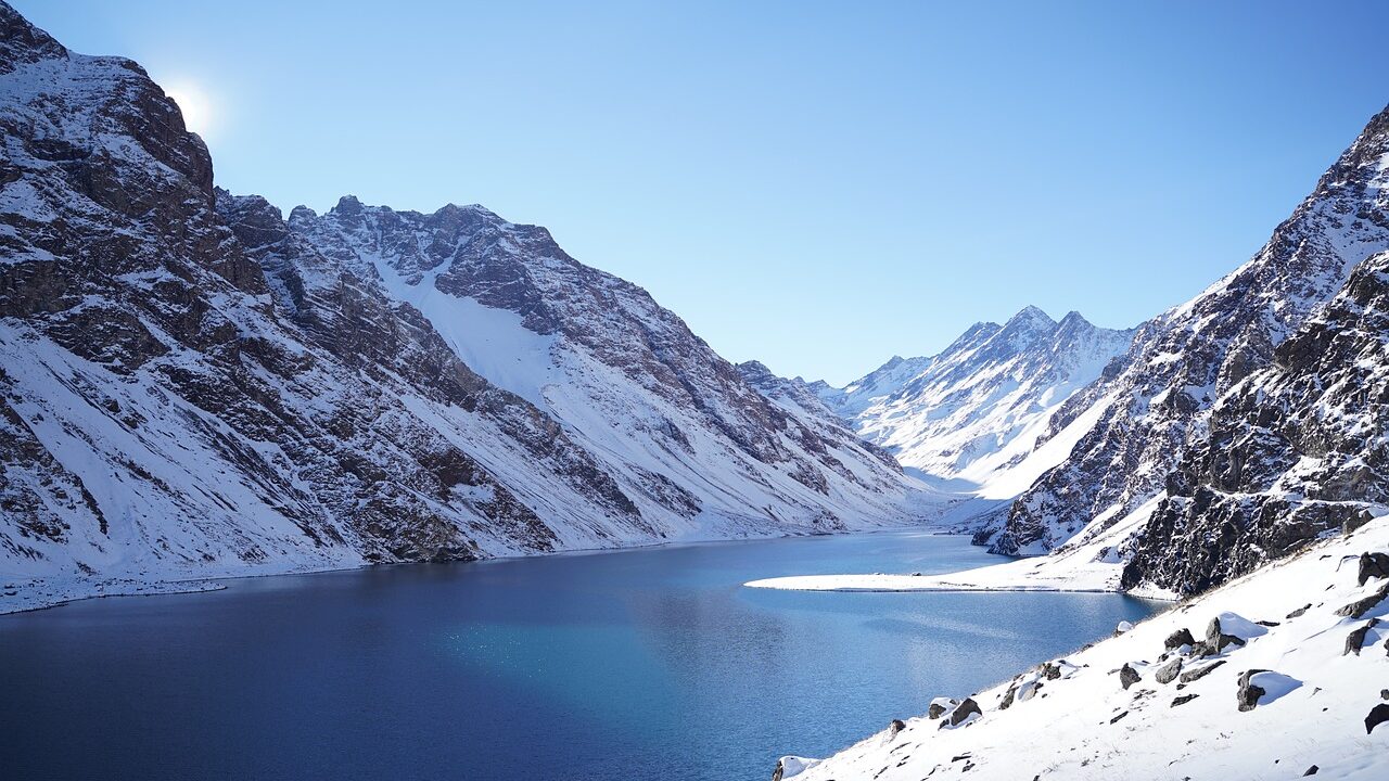 lake, mountains, snow-6295829.jpg